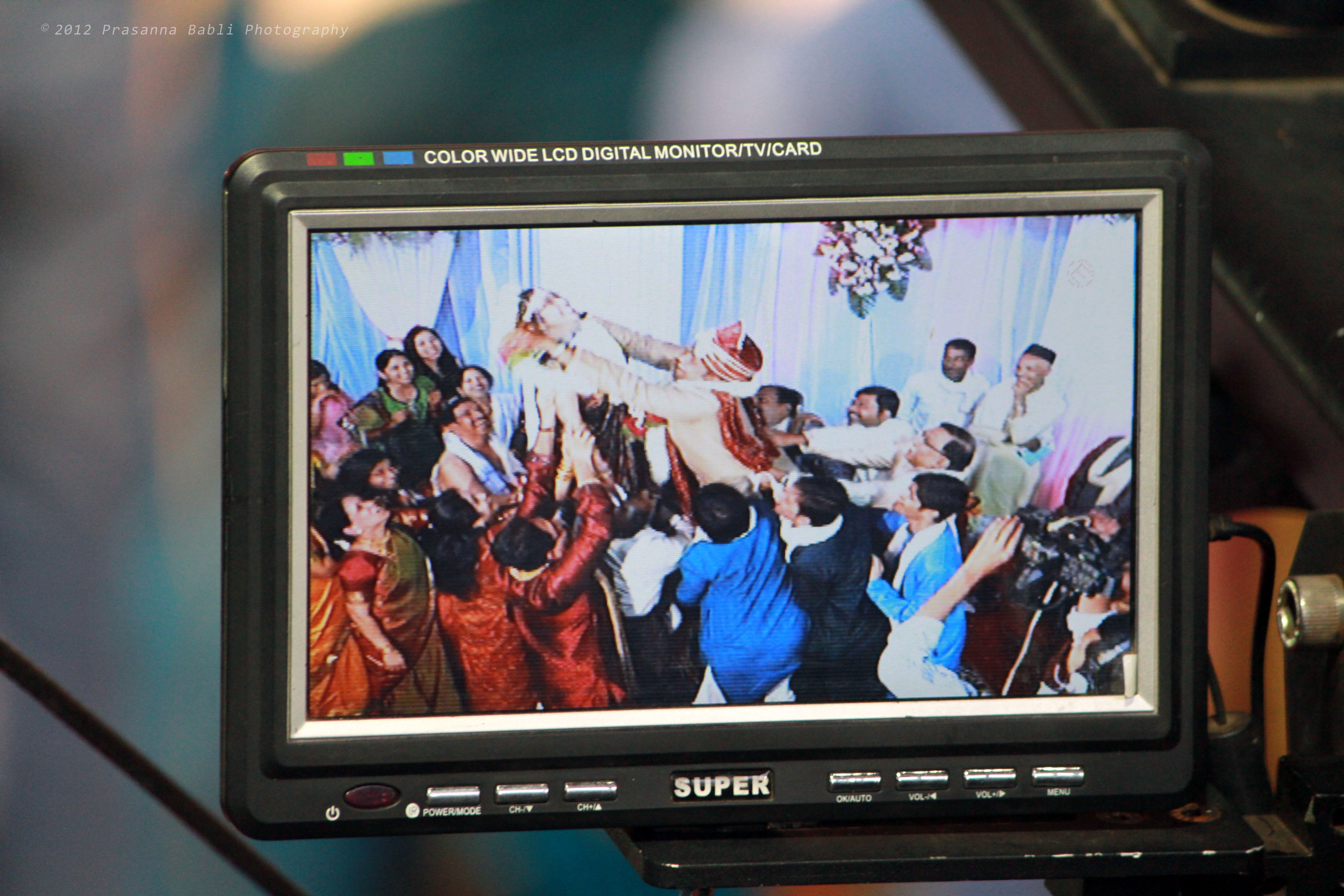 The exchange of Garlands.